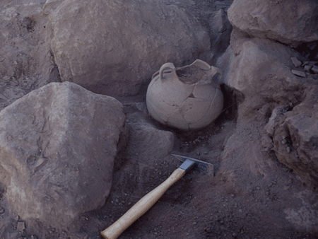 Tel Bethsaida Roman cooking pot found intact Tel Bethsaida Roman cooking pot found intact