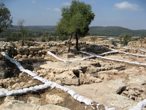 Khirbet Kheiyafa excavations at the end of the 2012 season Khirbet Kheiyafa excavations at the end of the 2012 season