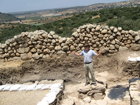 The excavator estimates 500 to 600 people lived in the fortress city The excavator estimates 500 to 600 people lived in the fortress city