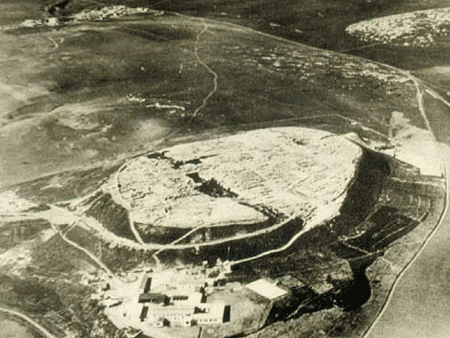 Aerial photo of Tel Megiddo taken by balloon in 1931 Aerial photo of Tel Megiddo taken by balloon in 1931