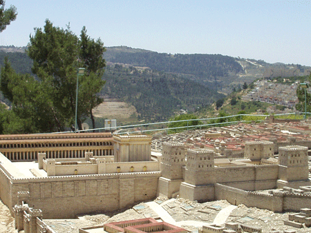 Model of the Antionia Fort with its 4 towers