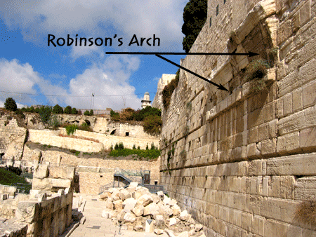 Robinson's Arch in 2007 Robinson's Arch in 2007
