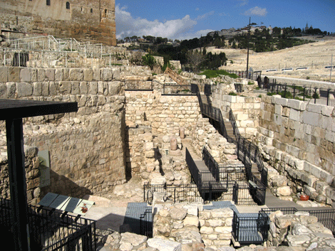 Identify walls from the time of Solomon, Herod and Suleiman